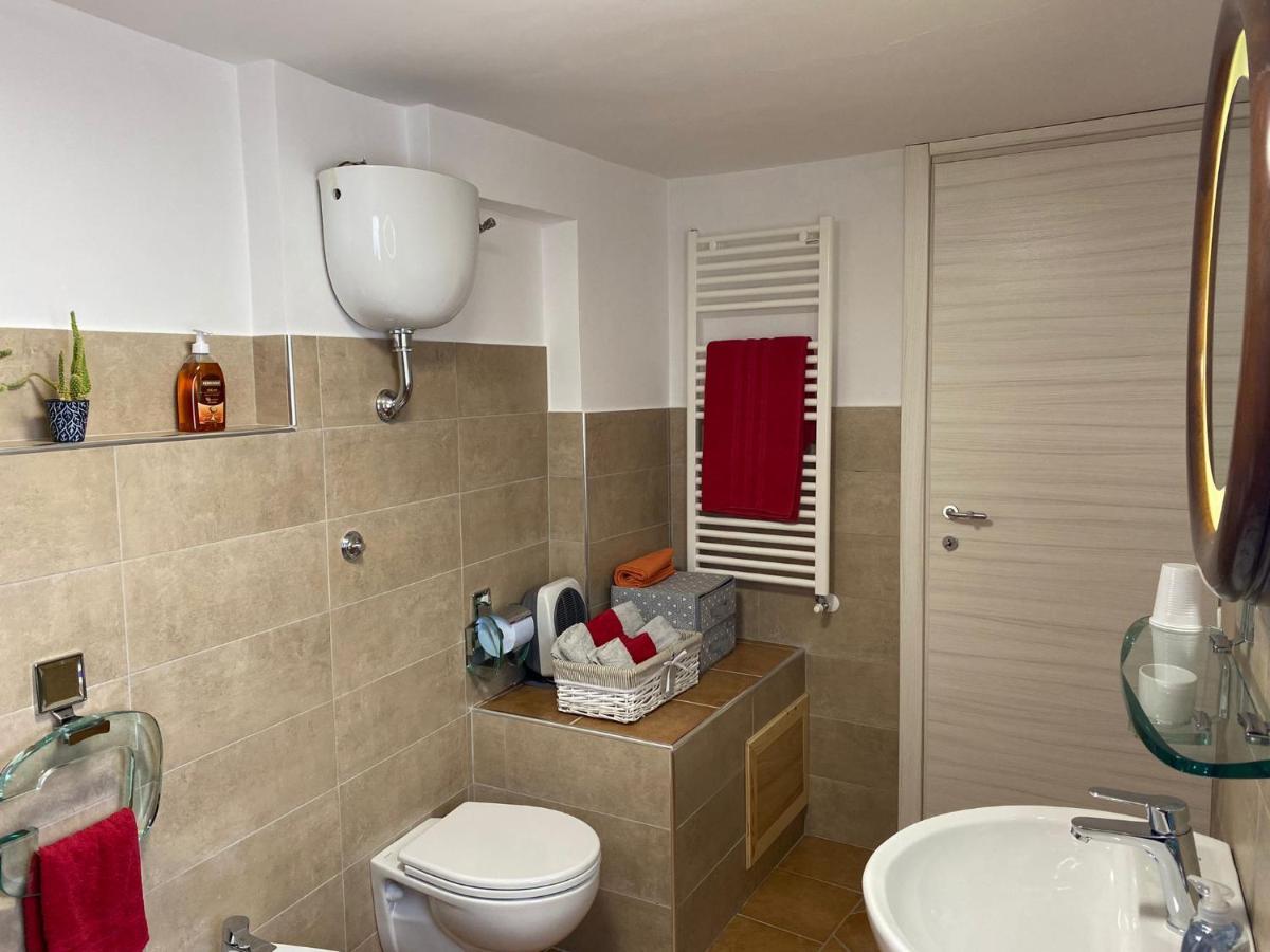 Apartmán Alloggio A Via Impero Lenola Exteriér fotografie